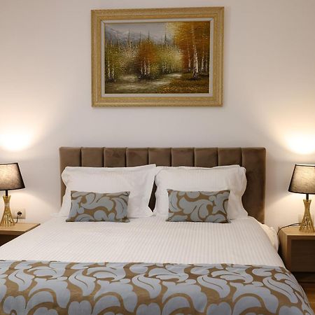 Vila Ferdinand Modern Rooms In Tirana'S Center Ruang foto