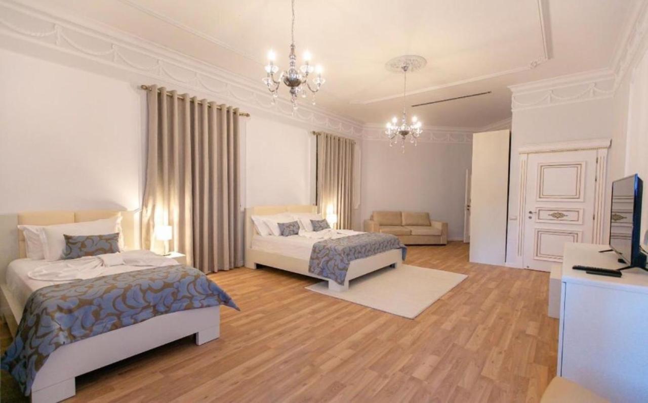 Vila Ferdinand Modern Rooms In Tirana'S Center Bagian luar foto