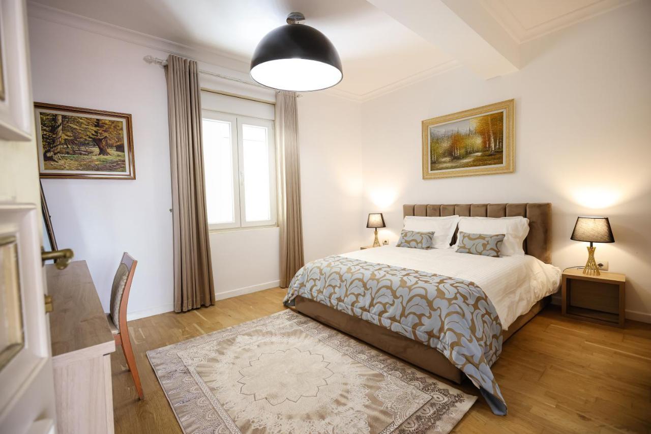 Vila Ferdinand Modern Rooms In Tirana'S Center Bagian luar foto