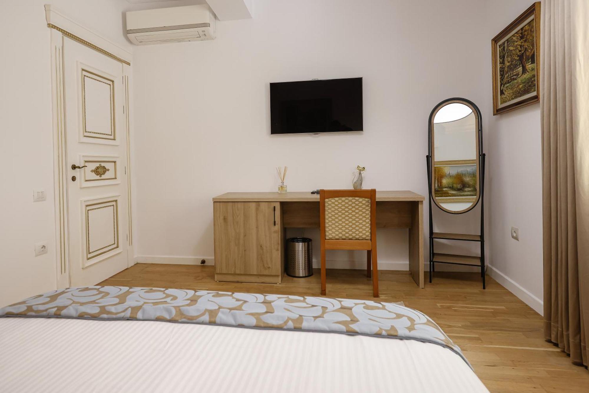Vila Ferdinand Modern Rooms In Tirana'S Center Ruang foto