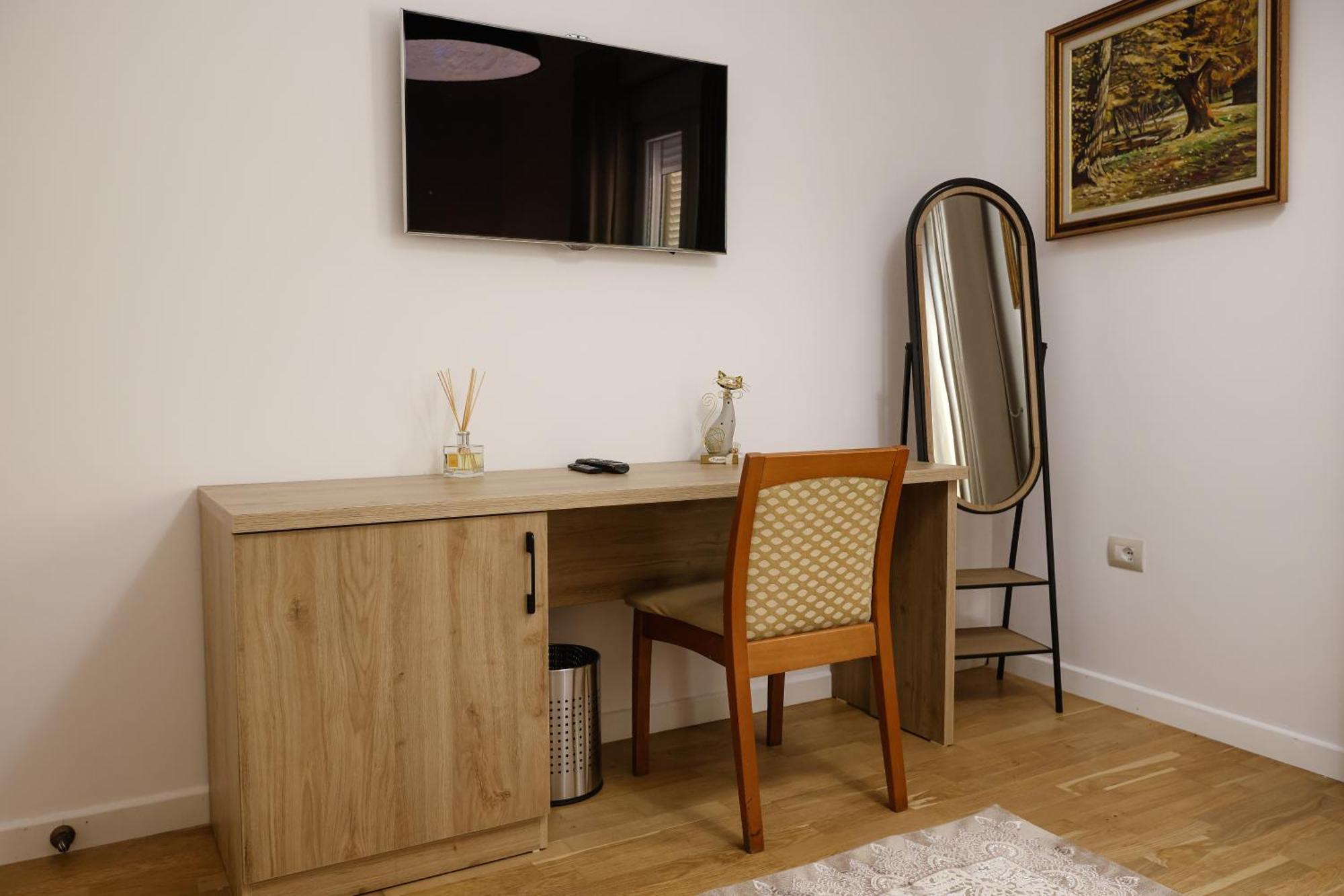Vila Ferdinand Modern Rooms In Tirana'S Center Ruang foto